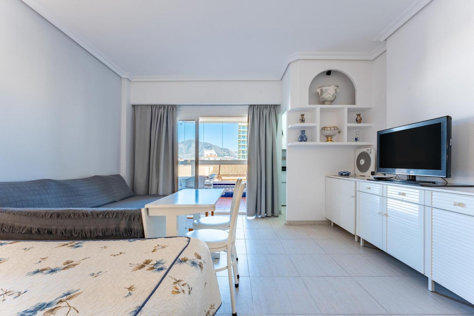 Pyr Studio Apt Partial Seaview Фуeнхирола Екстериор снимка
